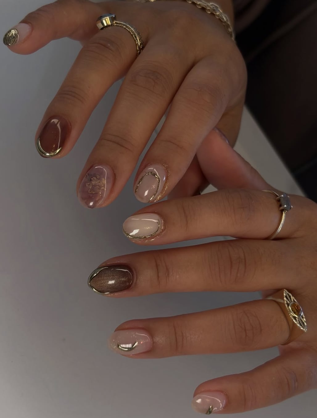 Short Oval Nude With Gold Swirls And Foil — Minimalist Nails