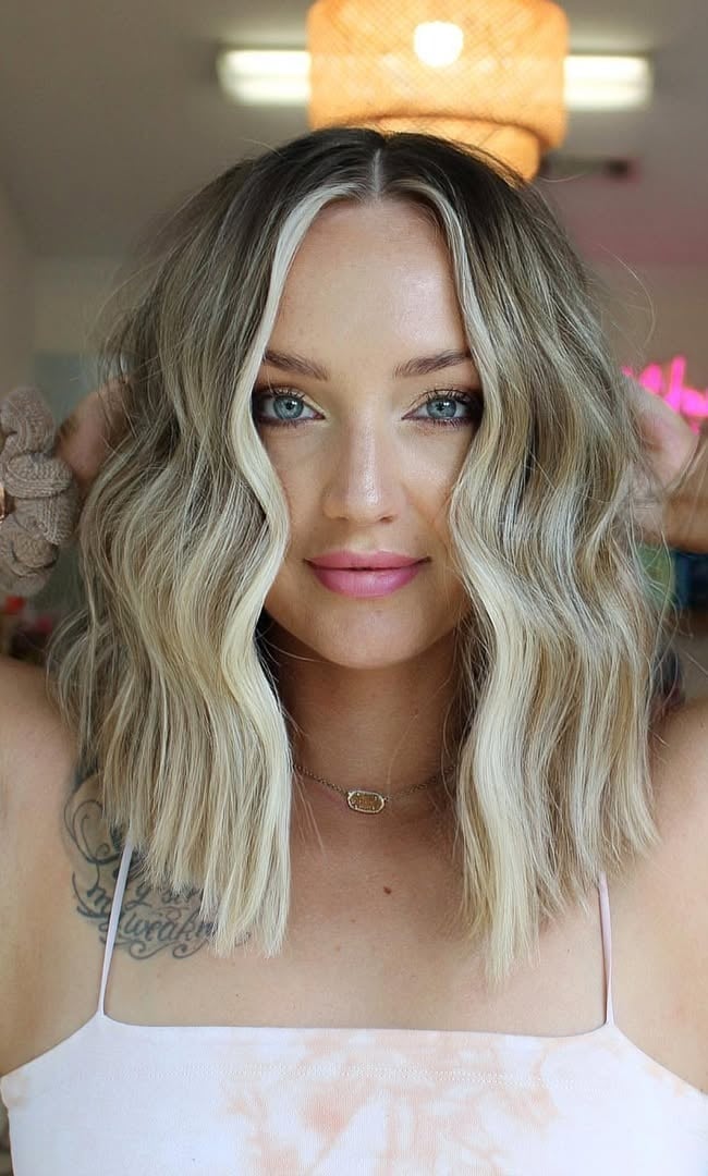 Collarbone Lob With Vanilla Blonde Money Piece