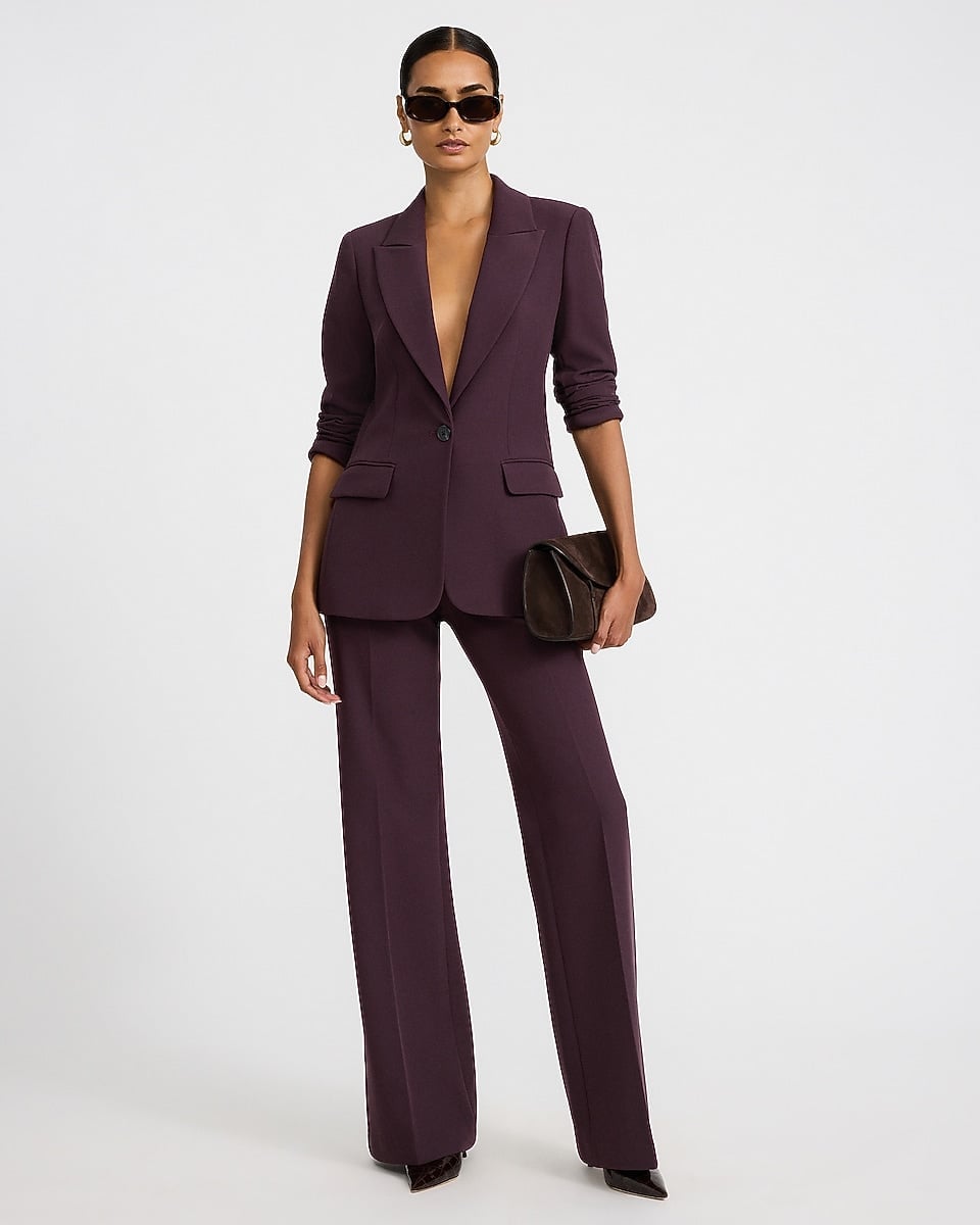 Deep Purple Wide-Leg Suit with an Unbuttoned Blazer — Mujer Outfits