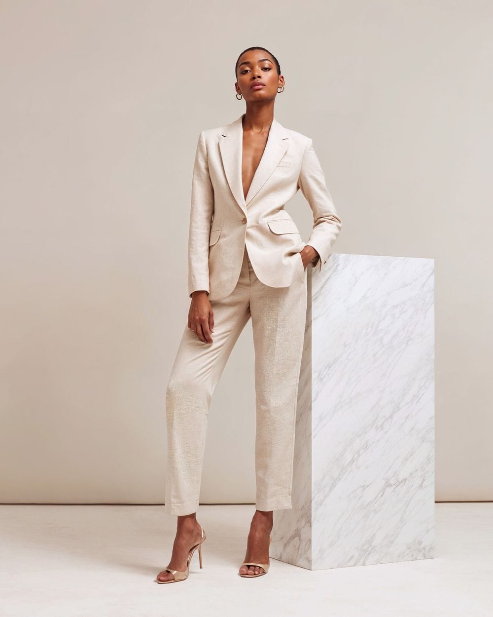 Light Beige Linen Blend Oversized Blazer and Wide-Leg Trousers — Mujer Outfits