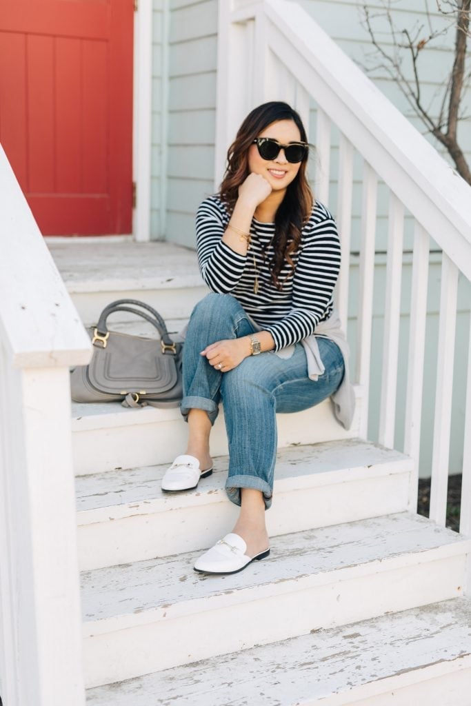 White Loafers With Striped Top And Rolled Jeans White Loafers With Striped Top And Rolled Jeans — Mules Outfits