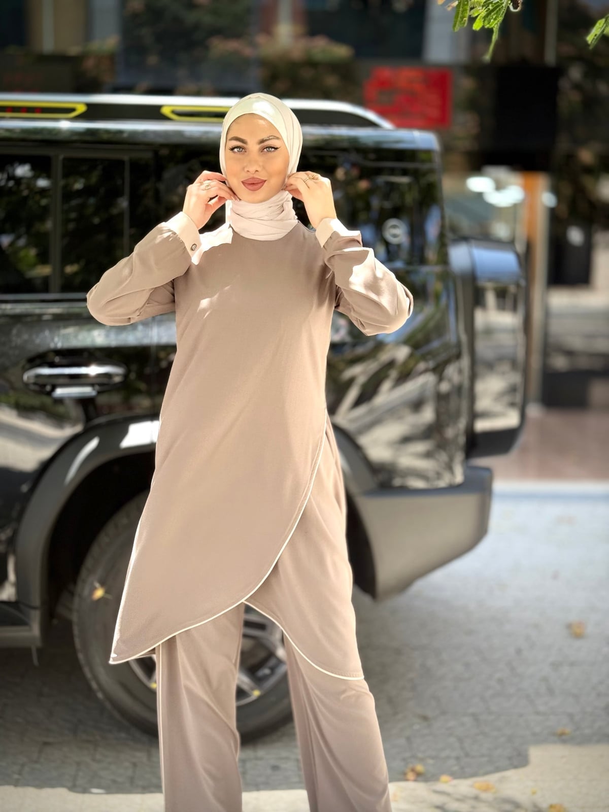 Black Oversized Coat Over Beige Sweater and Midi Skirt — Muslim Outfits