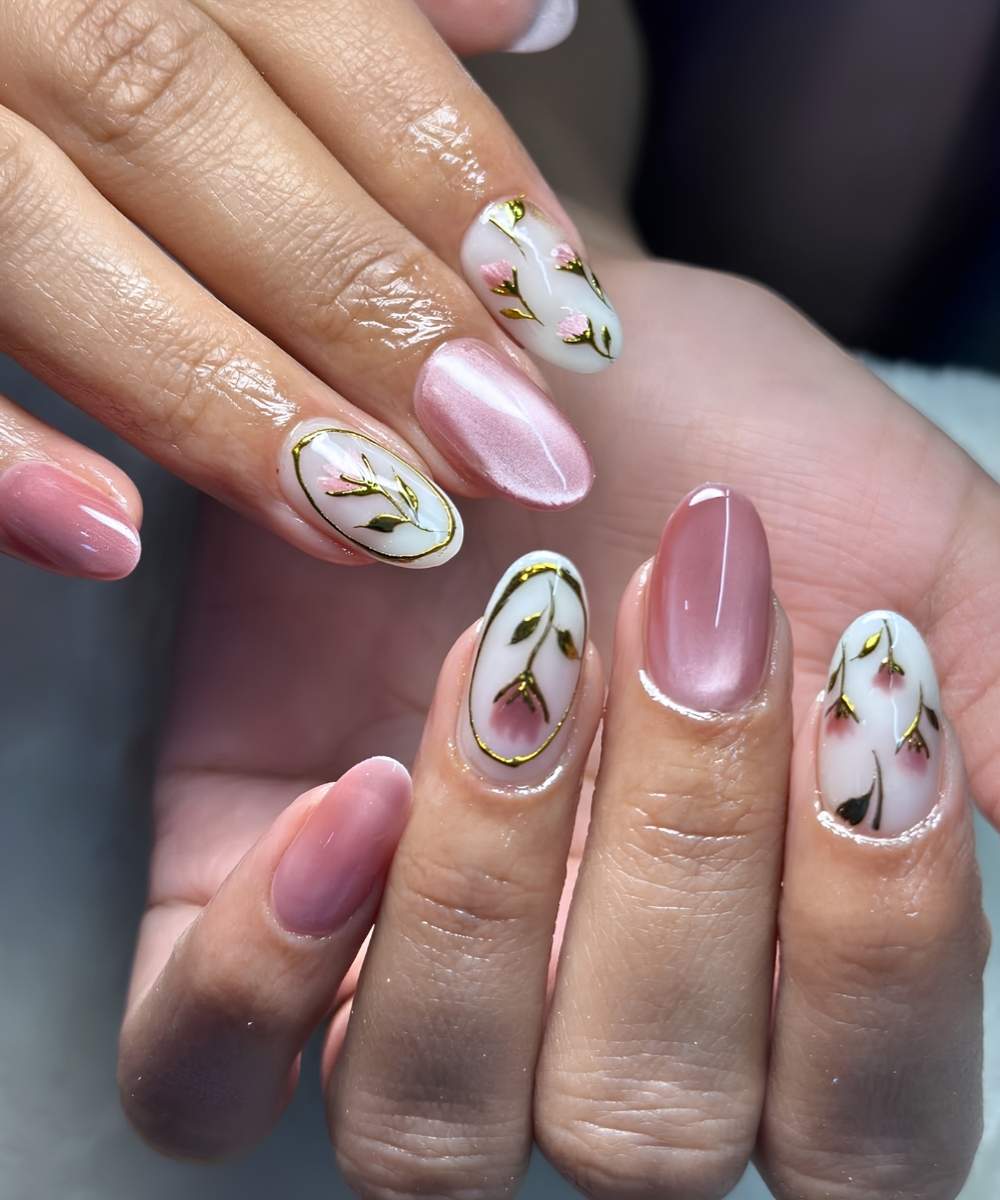 Oval Floral Gold Frame Cat Eye Nails Oval Floral Gold Frame Cat Eye Nails — Nail Art