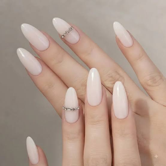 Short Almond Off-White Rhinestone Band Nails — Nails for Wedding