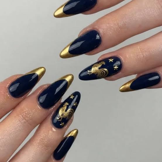 Medium Almond Gold Rooster Navy, миндаль — Navy Nails