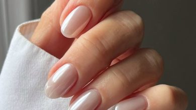 Soft Chrome Nails Are a Springtime Twist on the Shimmering Trend | Vogue