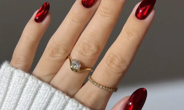 63 Cute Winter Nails Designs + Art Ideas for the 2025-2026 Season