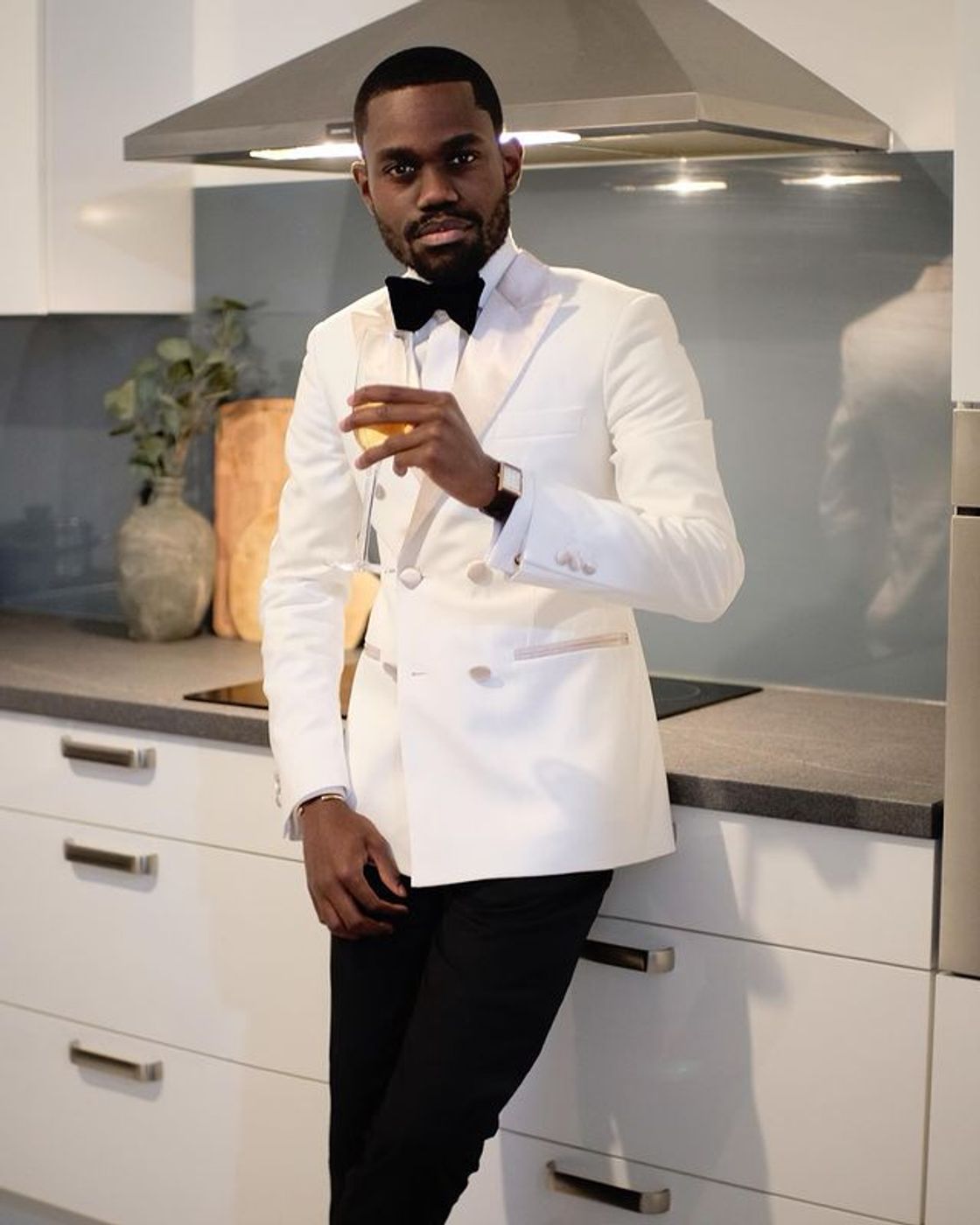 White Double-Breasted Tuxedo Jacket for Festive Parties — New Years Eve Outfits Men