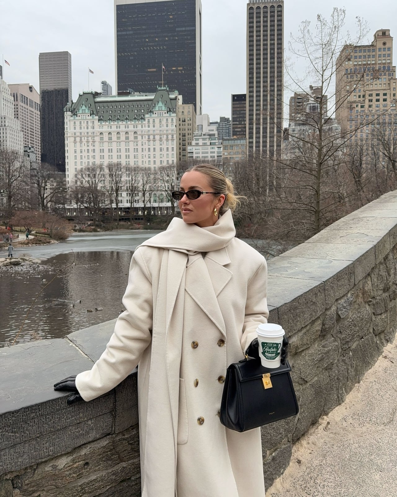 Oversized Cream Wool Coat with Voluminous Scarf — New York Winter Outfit
