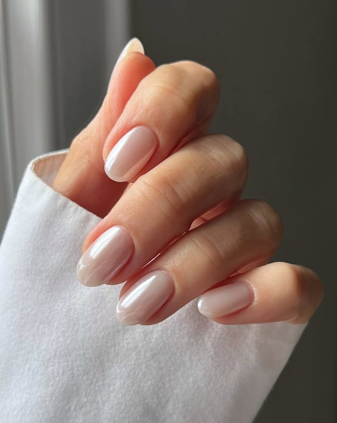 Milky Nude Chrome Short Oval Nails — Nude Chrome Nails