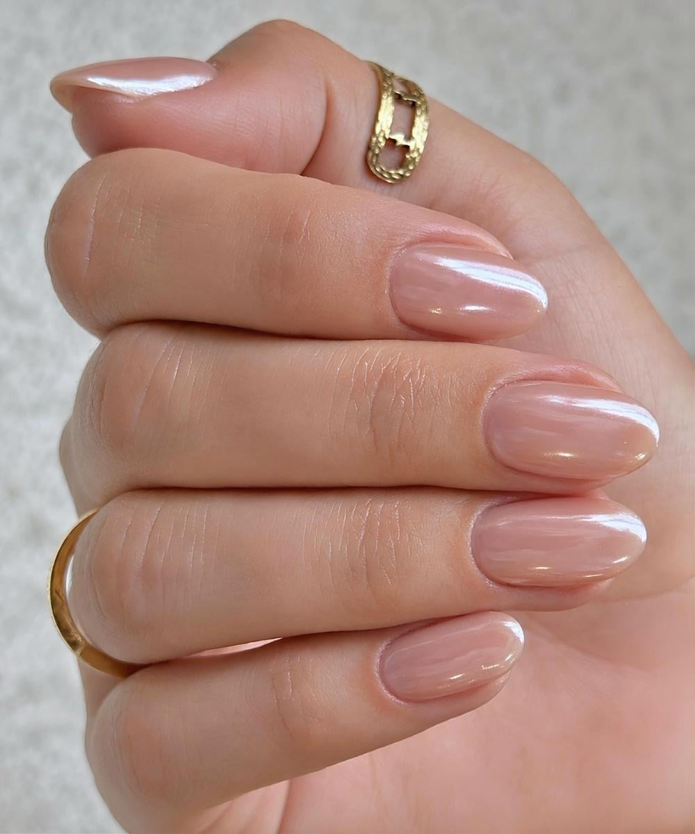 Light Nude Subtle Chrome Sheen Short Oval Nails — Nude Chrome Nails