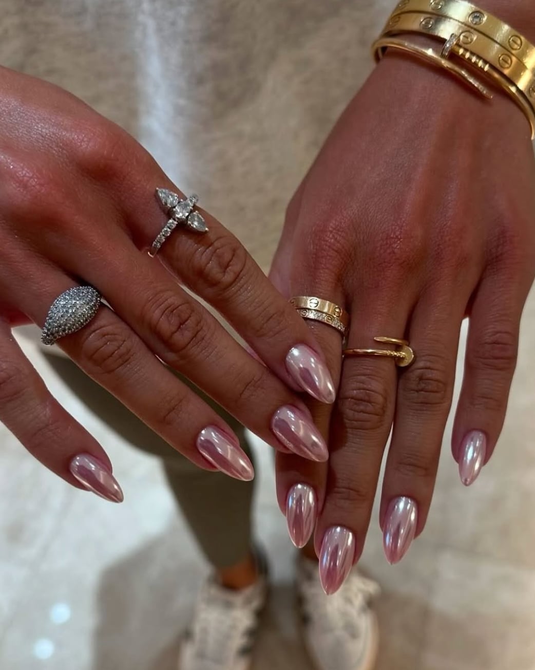 Pale Pink Nude Reflective Chrome Medium Almond Nails, Close-Up Take — Nude Chrome Nails