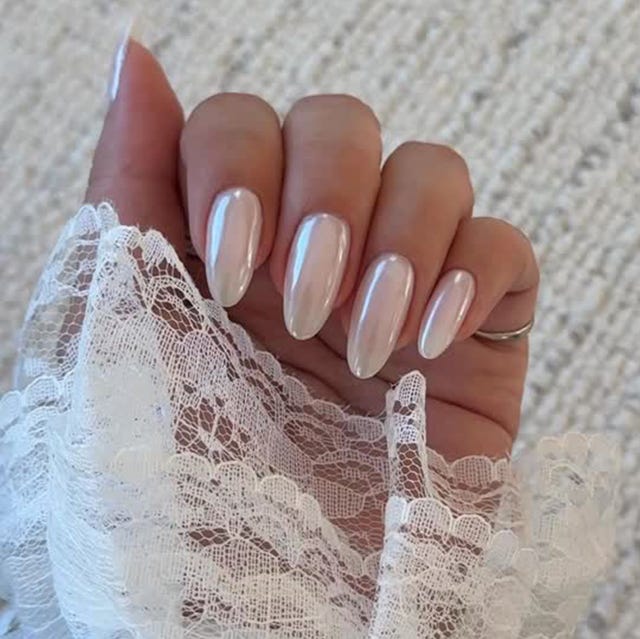 Light Pearly Nude Chrome Medium Almond Nails — Nude Chrome Nails