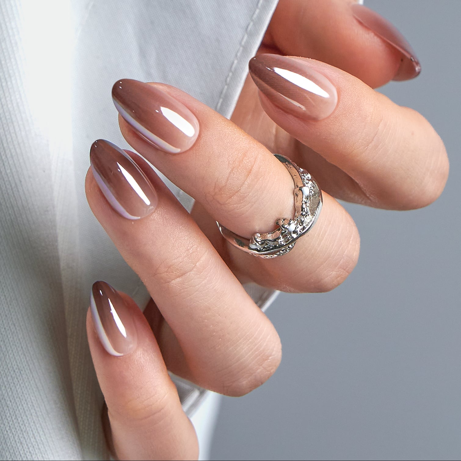 Brown Base Iridescent Chrome Short Almond Nails — Nude Chrome Nails