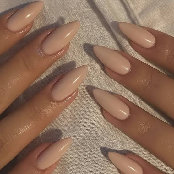 Minimalist Sheer Pale Nude Glossy Short Almond Nails Minimalist Sheer Pale Nude Glossy Short Almond Nails — Office Nails