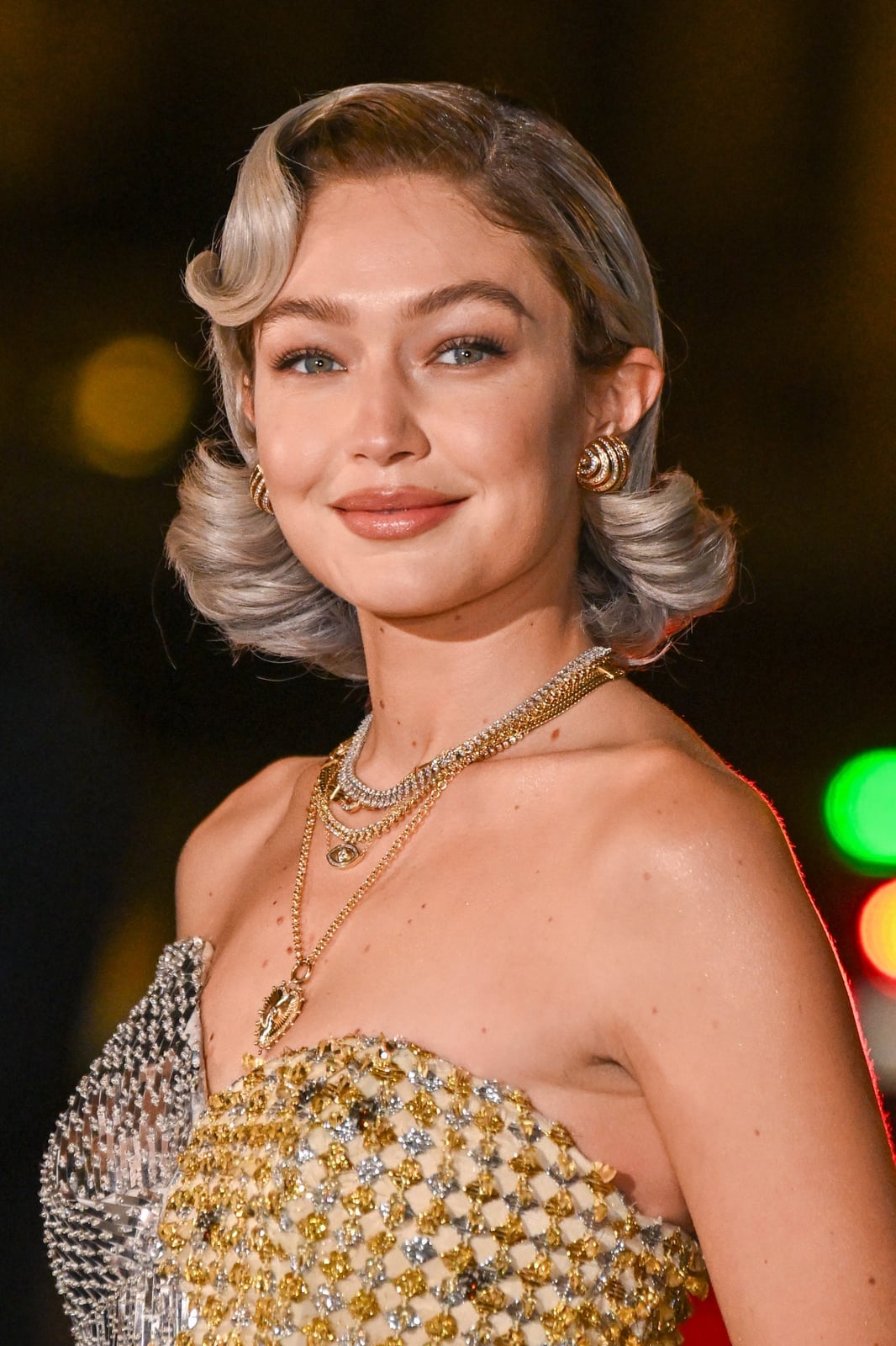 Chin Length Ash Blonde Bob With Vintage Waves, Close-Up Take Chin Length Ash Blonde Bob With Vintage Waves, Close-Up Take — Old Money Blonde
