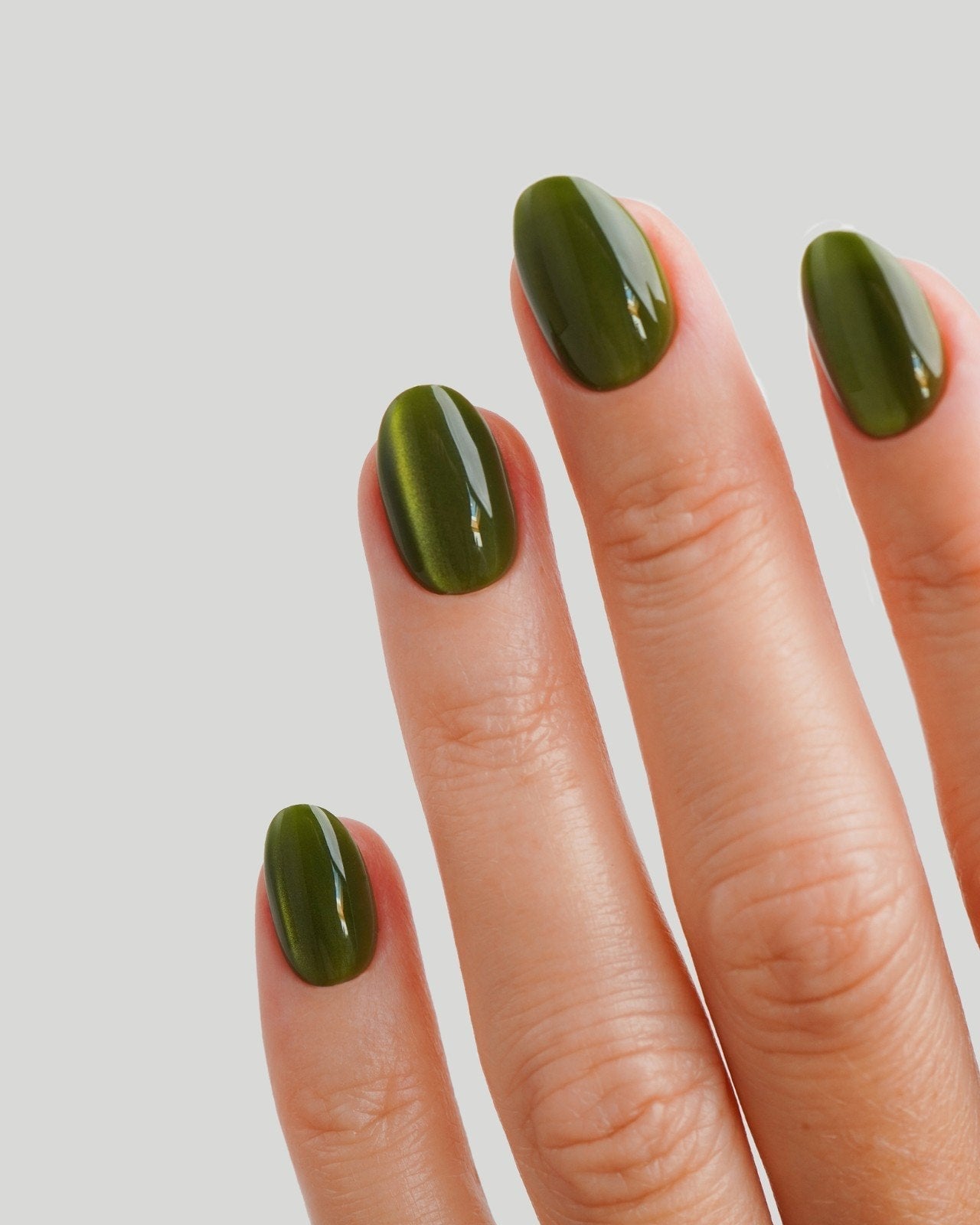 Short Oval Glossy Cat Eye Olive Green Nails