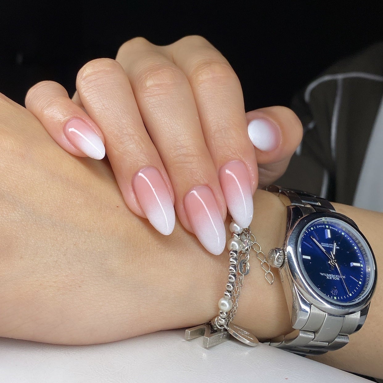 Classic French Ombré Short Oval Nails Classic French Ombré Short Oval Nails — Ombré Nails