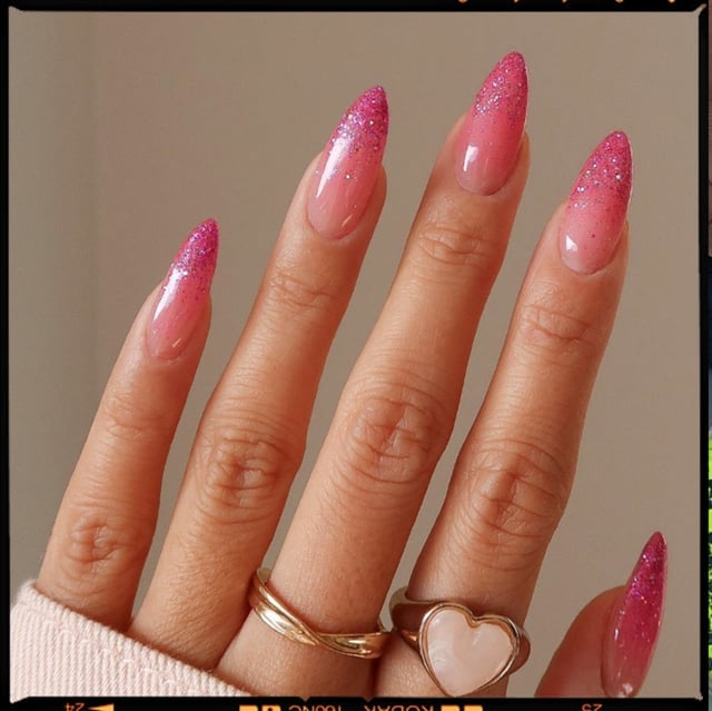 Glitter Pink Ombré Long Stiletto Nails Glitter Pink Ombré Long Stiletto Nails — Ombré Nails