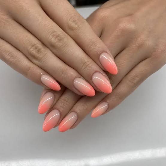 Vibrant Coral Pink to Nude Ombré Medium Almond Nails Vibrant Coral Pink to Nude Ombré Medium Almond Nails — Ombré Nails