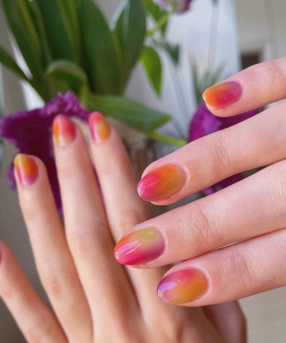 Sunset Pink Orange Yellow Ombré Short Oval Nails Sunset Pink Orange Yellow Ombré Short Oval Nails — Ombré Nails