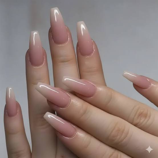 Pink to White Ombré Long Coffin Nails Pink to White Ombré Long Coffin Nails — Ombré Nails