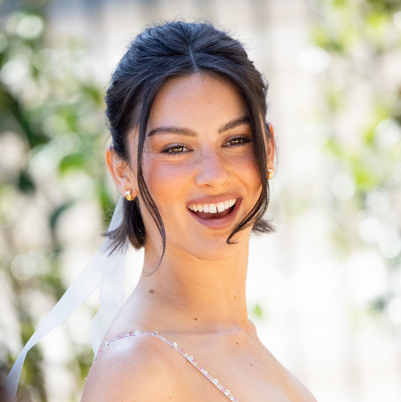 Collarbone Dark Brown Bob With Curtain Bangs and Air Dried Collarbone Dark Brown Bob With Curtain Bangs and Air Dried — Outfit Hair