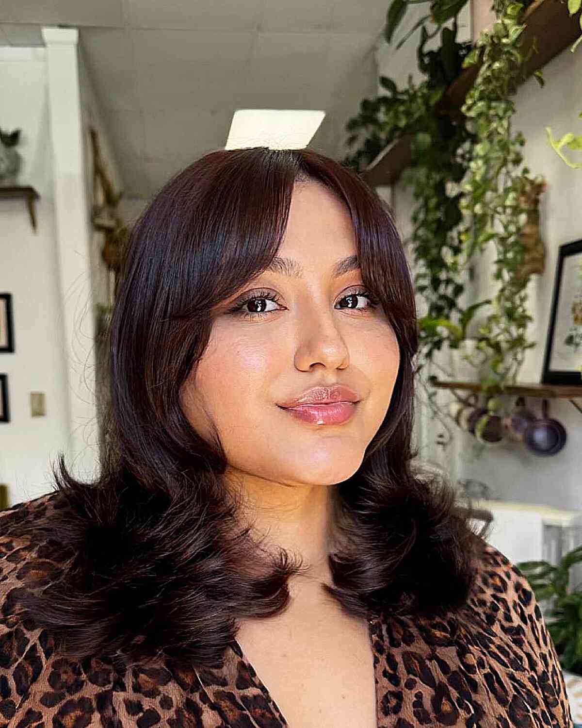 Collarbone Dark Brown Layers With Curtain Bangs and A Woman With Thick Collarbone Dark Brown Layers With Curtain Bangs and A Woman With Thick — Outfit Hair