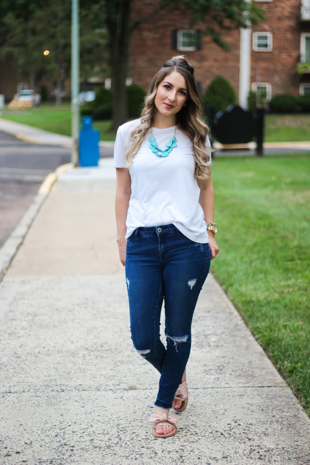 Mid-Back Dark Blonde Balayage With Waves Mid-Back Dark Blonde Balayage With Waves — Outfit Hair
