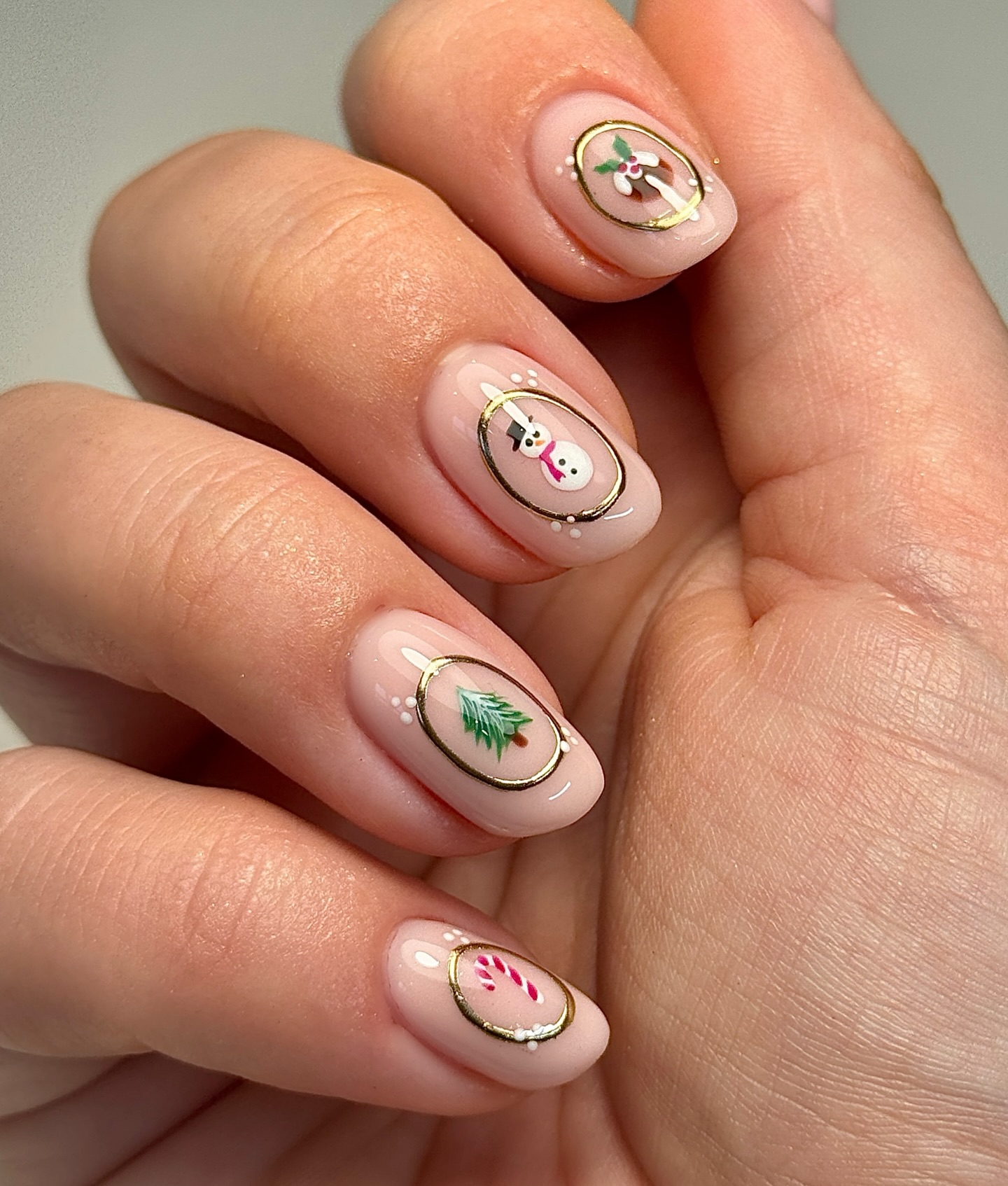 Oval Winter Wonderland Holiday Nail Art