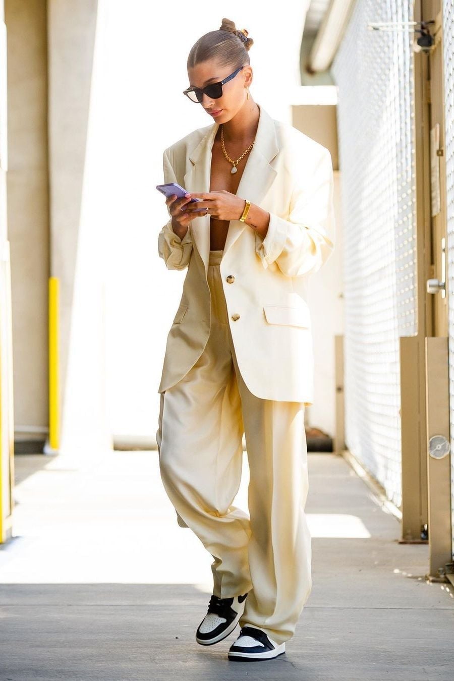 Oversized Cream Blazer with Wide-Leg Pantsuit — Oversize Outfits