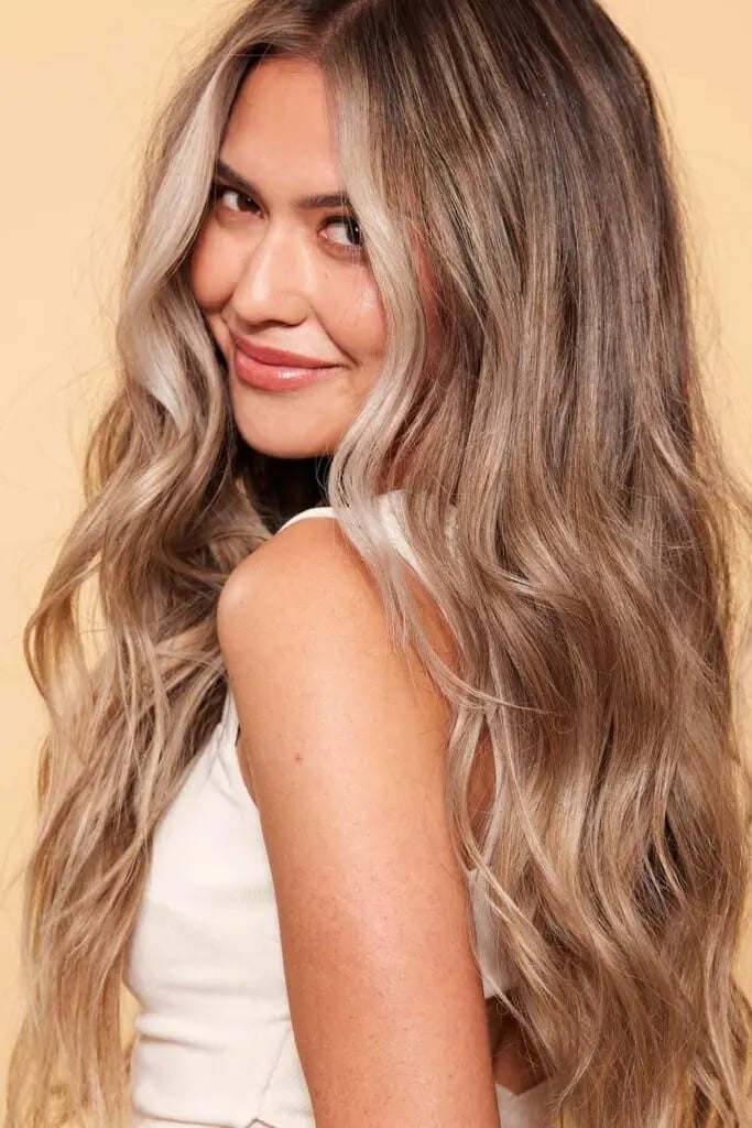 Dark Blonde With Caramel Highlights Collarbone Lob — Partial Highlights