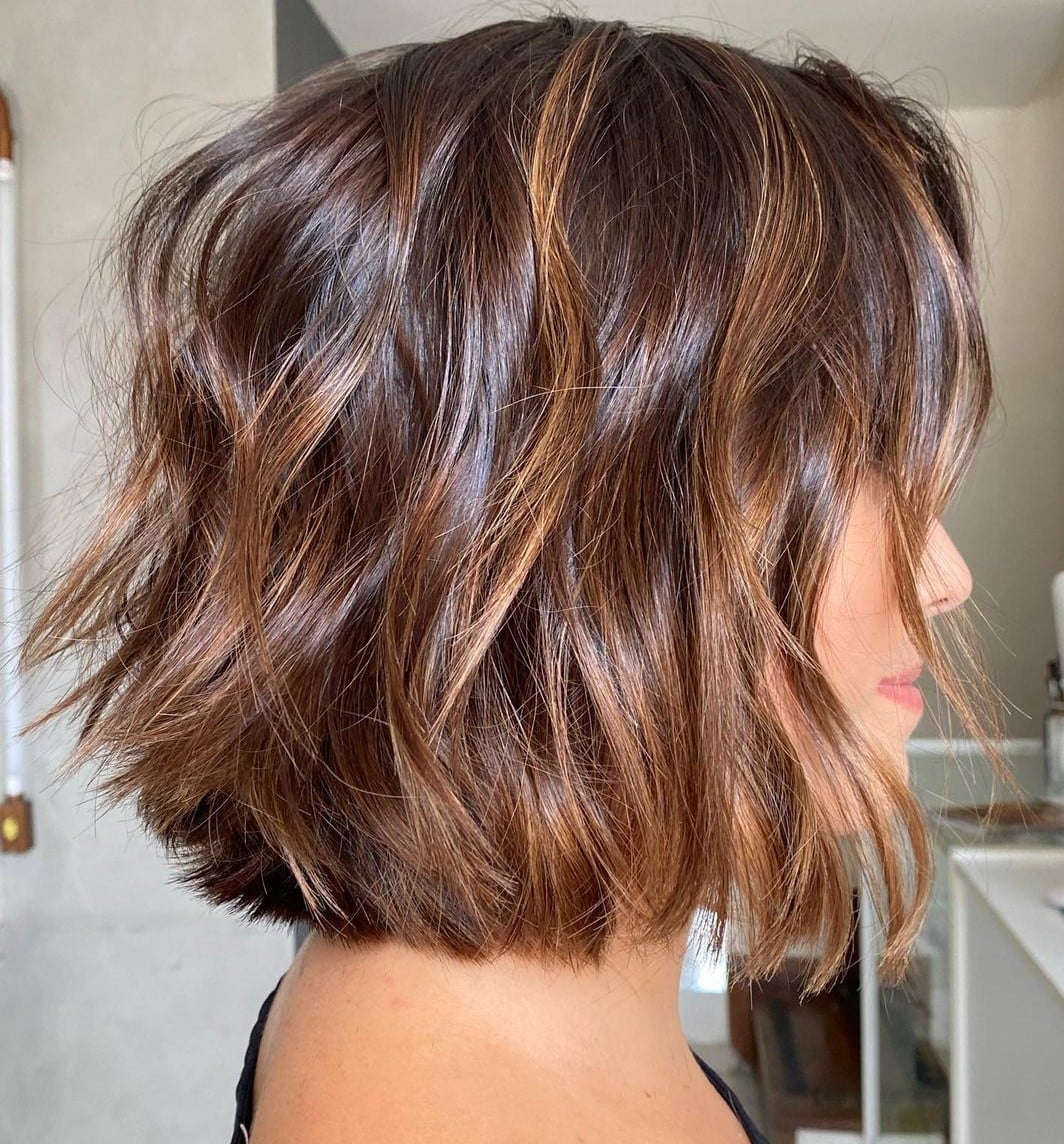 Collarbone Length With Blonde Highlights — Partial Highlights