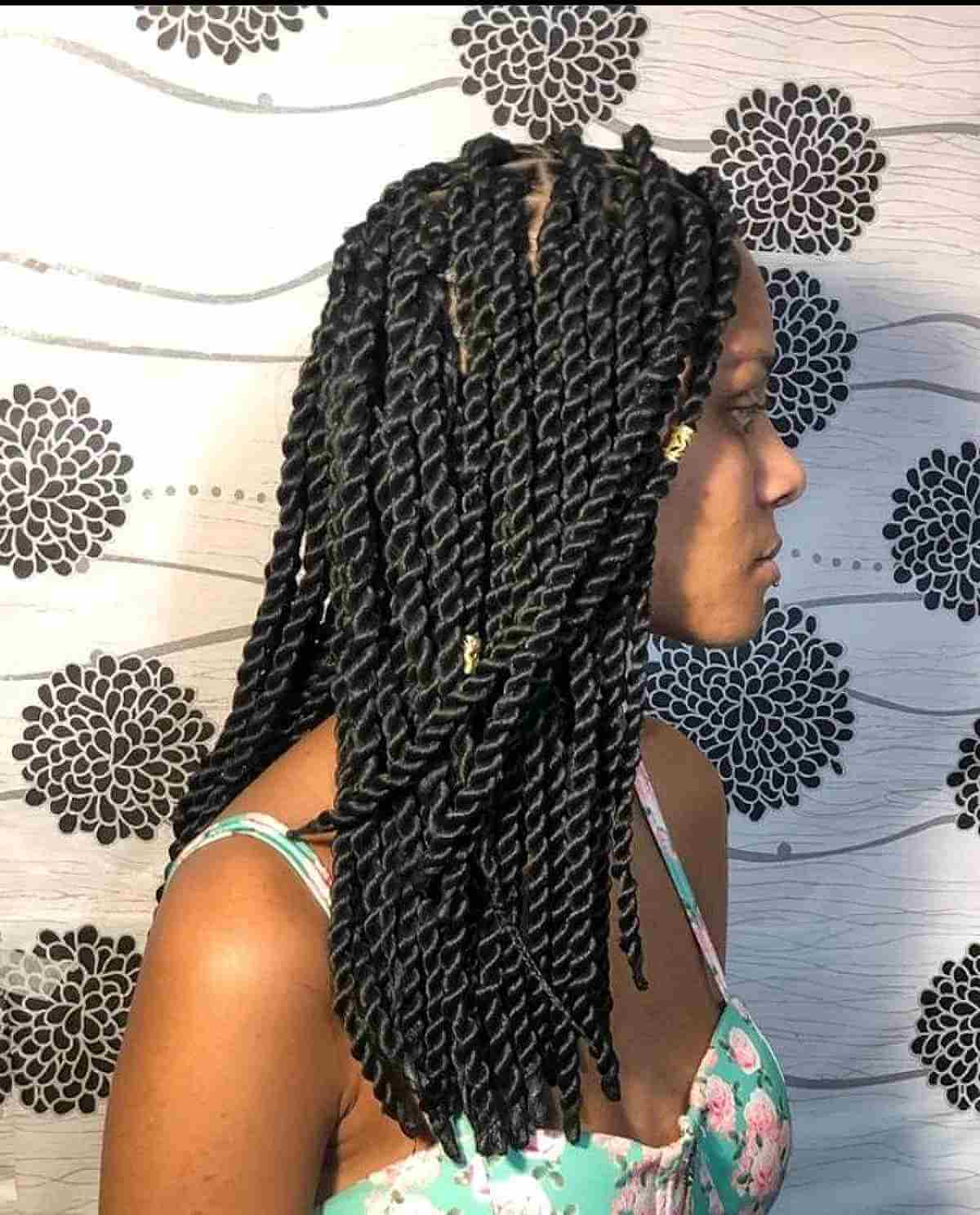 Long Black Passion Twists Wavy Texture Side View Long Black Passion Twists Wavy Texture Side View — Passion Twists Hairstyles