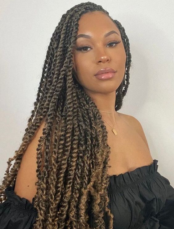 Wavy Dark Brown And Blonde Passion Twists, Mid-Back Wavy Dark Brown And Blonde Passion Twists, Mid-Back — Passion Twists Hairstyles