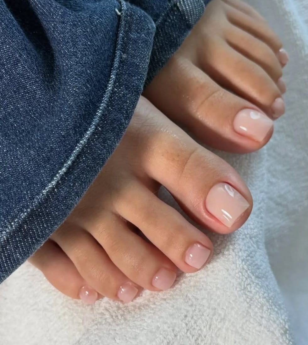 Sheer Pinky-Nude Glossy Short Square Pedicure Sheer Pinky-Nude Glossy Short Square Pedicure — Pedicure Nails