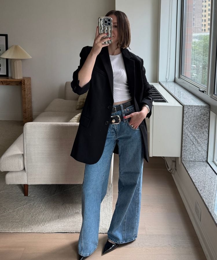 Black Oversized Blazer with White Tank and Wide-Leg Jeans — Photo Outfit