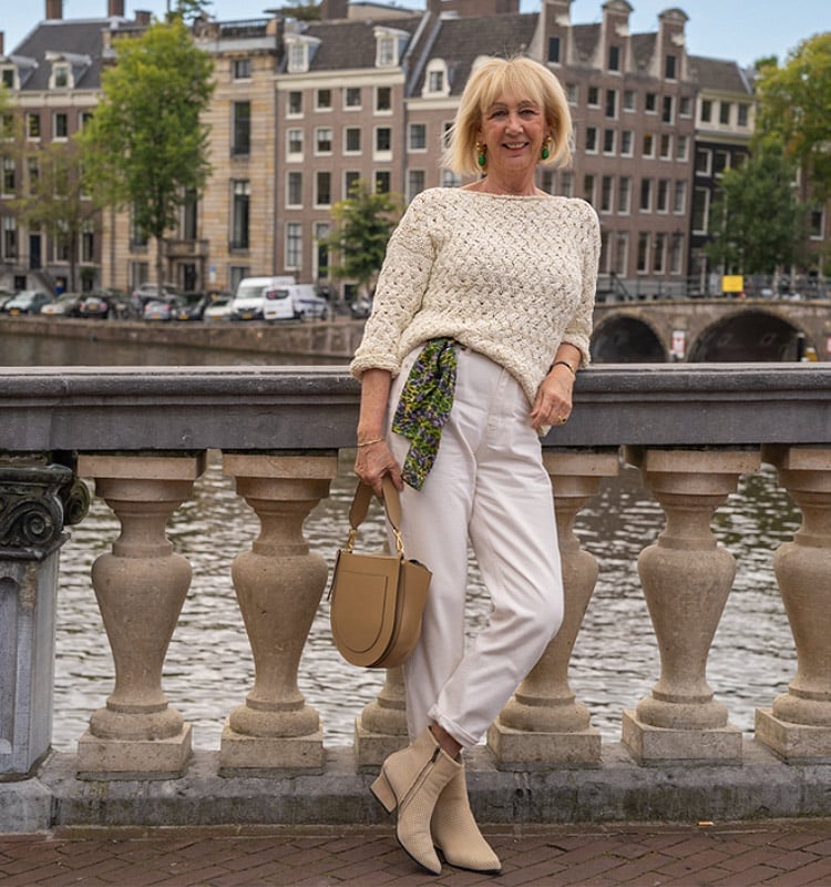 Cream Knit Sweater with Matching Trousers — Photo Outfit