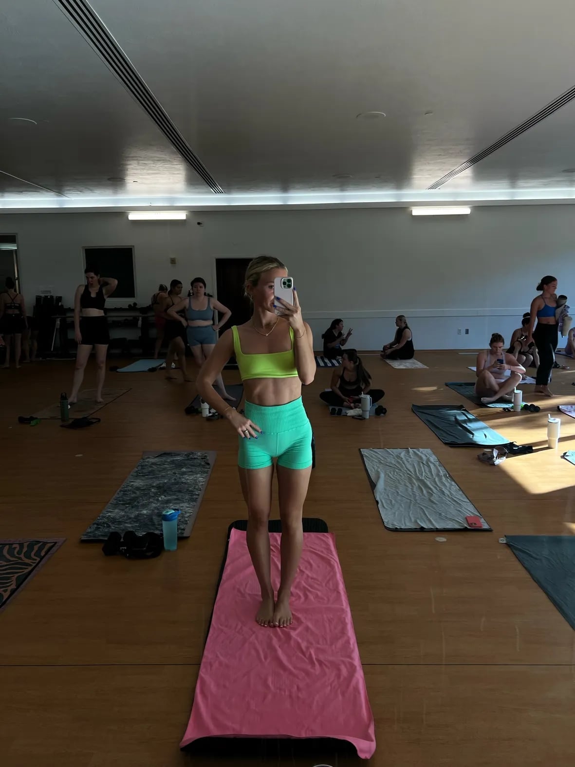 Neon Yellow Sports Bra With Mint Green Shorts — Pilates Outfits