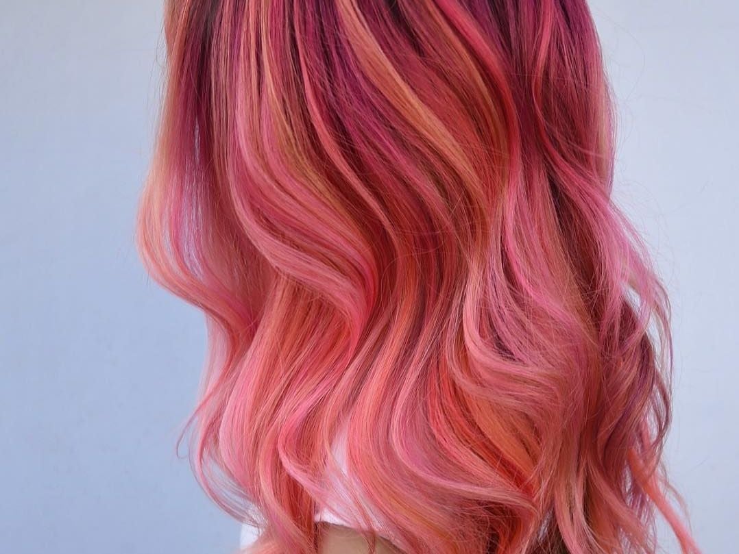 Pink Coral Blend Collarbone Waves Pink Coral Blend Collarbone Waves — Pink Hair Color