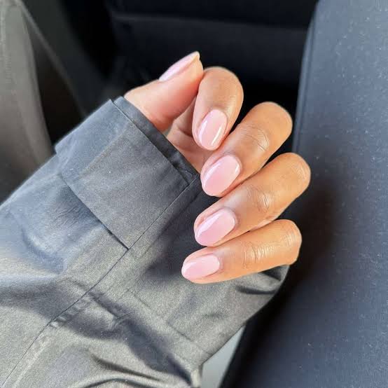 Medium Oval Nails In Soft Light Pink — Pink Nail Colors
