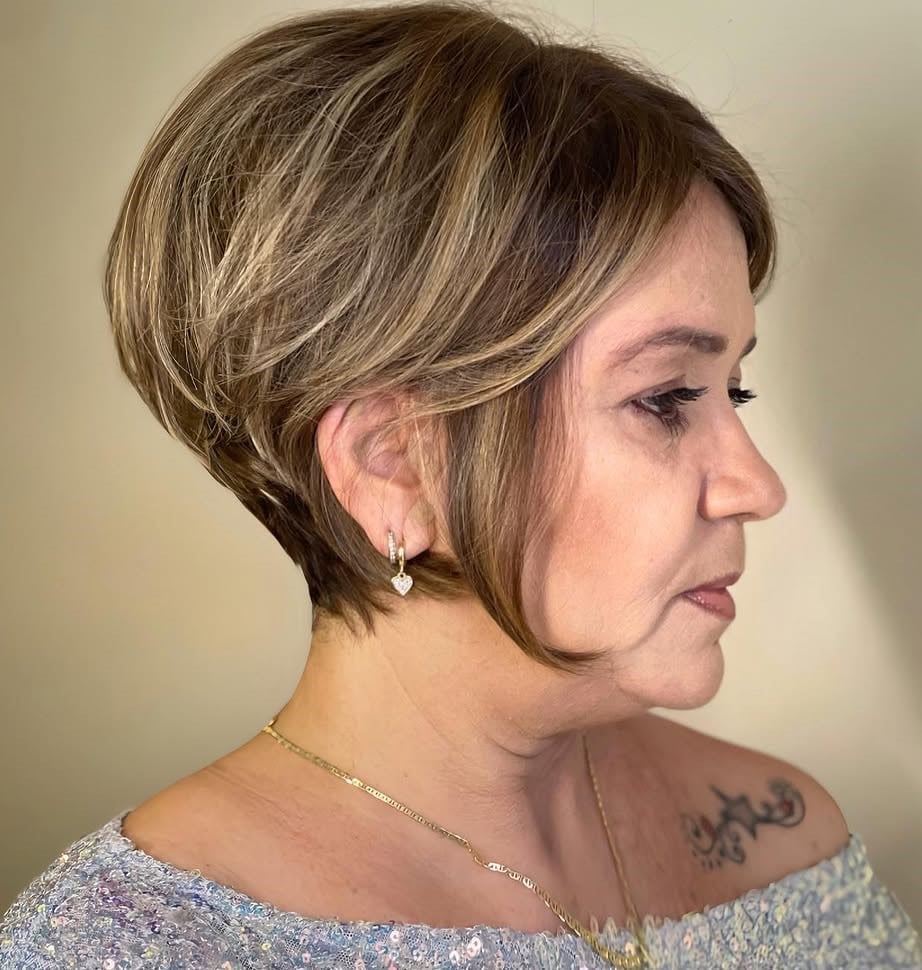 Textured Ear Length Layered Bob With Highlights — Pixie Bob Haircut