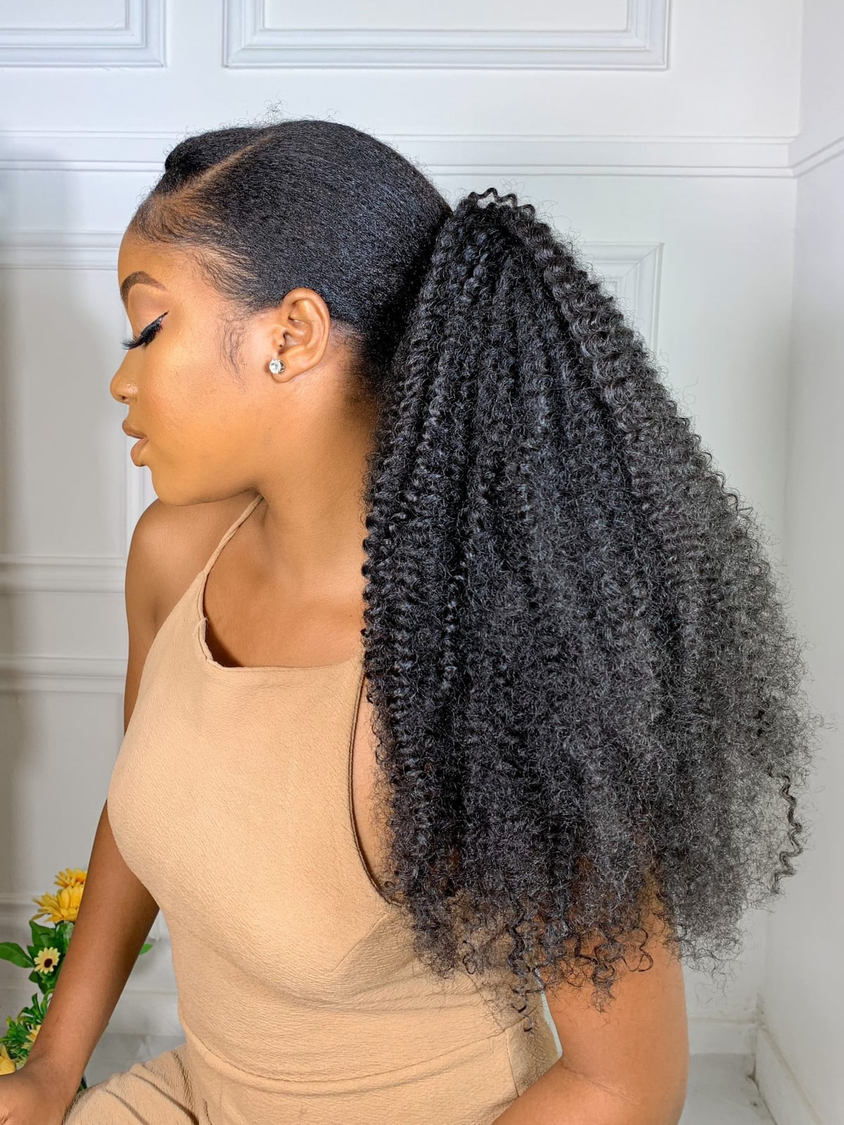 High Ponytail With Kinky Curly Texture High Ponytail With Kinky Curly Texture — Pony Hairstyles
