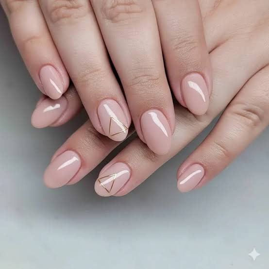 Soft Pink Oval Nails With Gold Lines Soft Pink Oval Nails With Gold Lines — Professional Nails