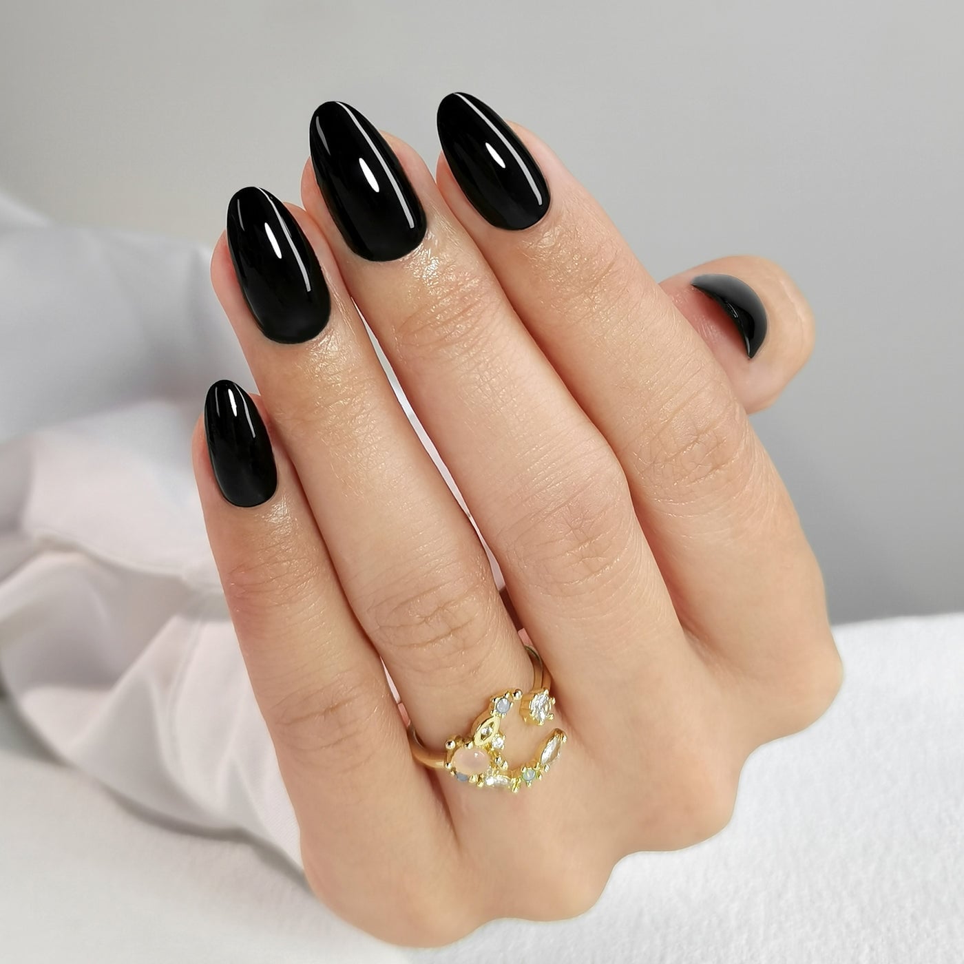 Deep Black High Gloss Almond Nails Deep Black High Gloss Almond Nails — Professional Nails