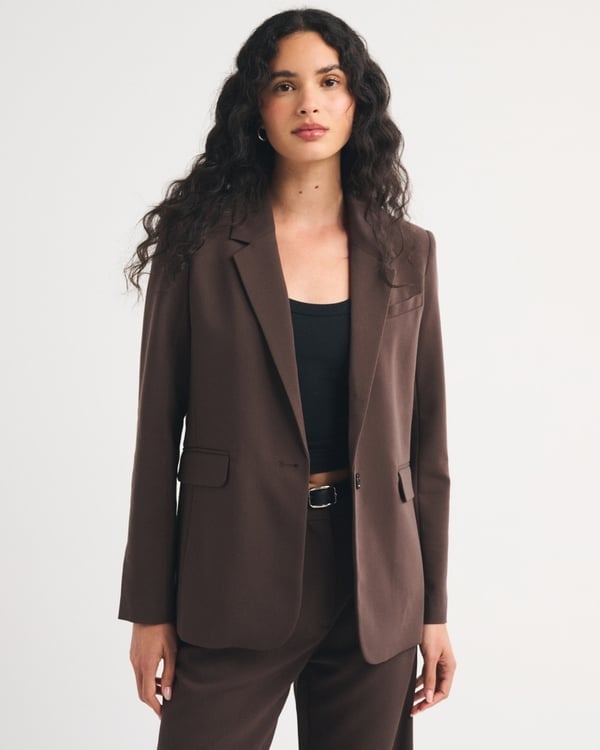 Brown Single-Breasted Blazer with Black Crop Top — Professional Outfits