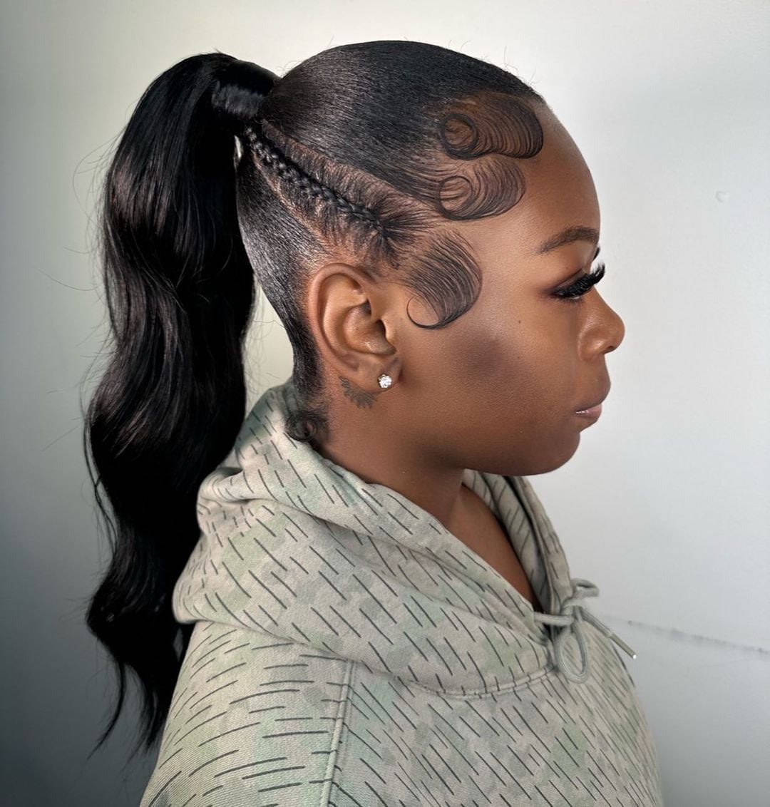 High Ponytail With Sculpted Retro Waves — Quick Weave Ponytail