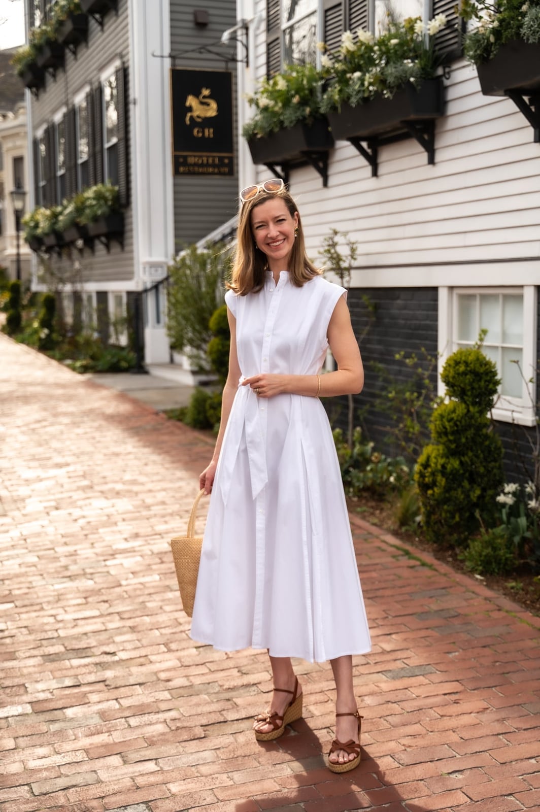 White Sleeveless Shirt Dress Look — Ralph Lauren Outfits