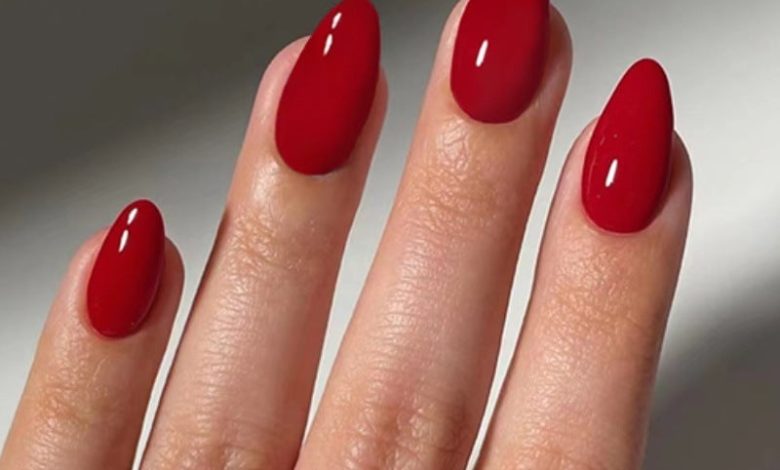 Red Theory | Short Almond | EASY PRESS™ – Ellie Young Nails
