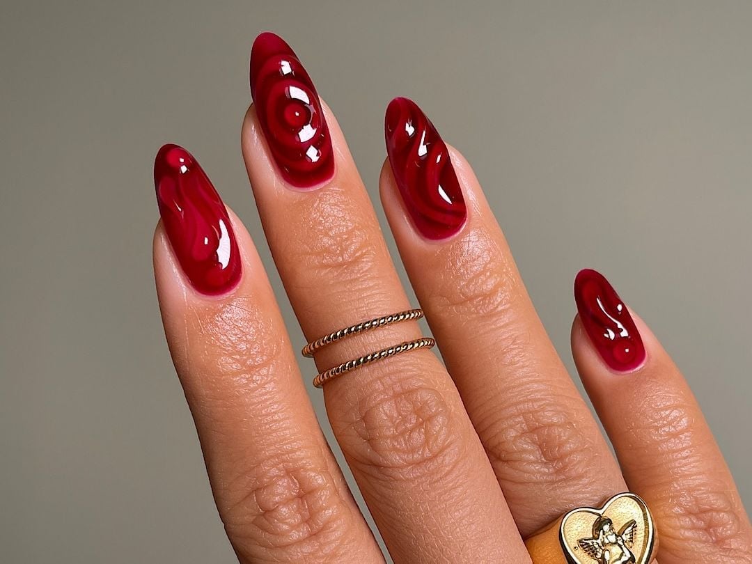 Red Swirl Glossy Jelly Medium Almond Nails Red Swirl Glossy Jelly Medium Almond Nails — Red Almond Nails